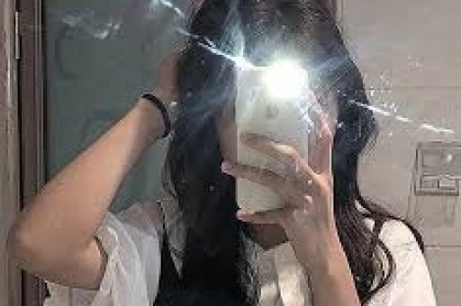 刷新下限！女网红开设绿茶速成班已有15万人买 最新回应来