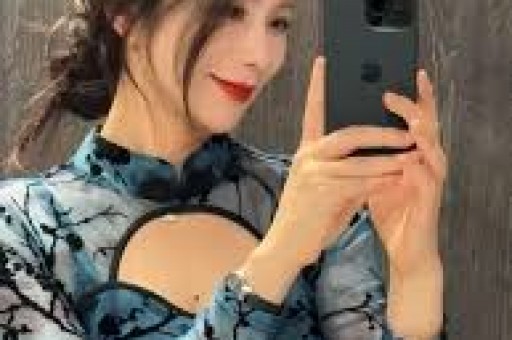 揭秘“表妹李KK”的翻车现场：从千万粉到街头摆摊300万取关背后的真相