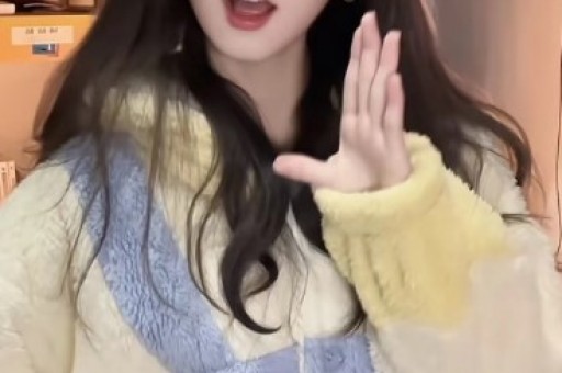 “前前任”去世前任劈腿！徐璐现身音乐节穿露背上衣大秀身材